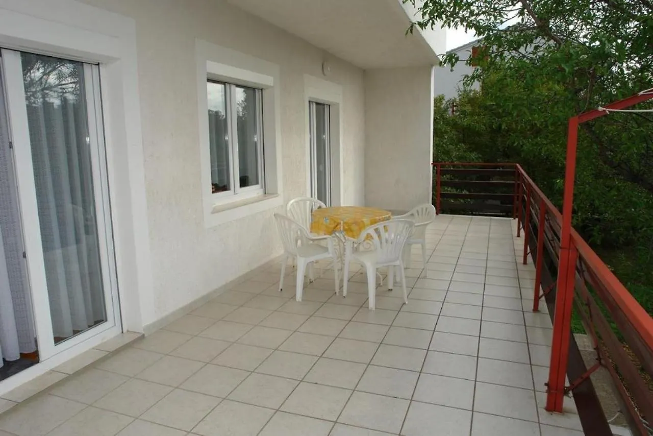 Apartmani Olga Jadranovo 0*,  Croatia